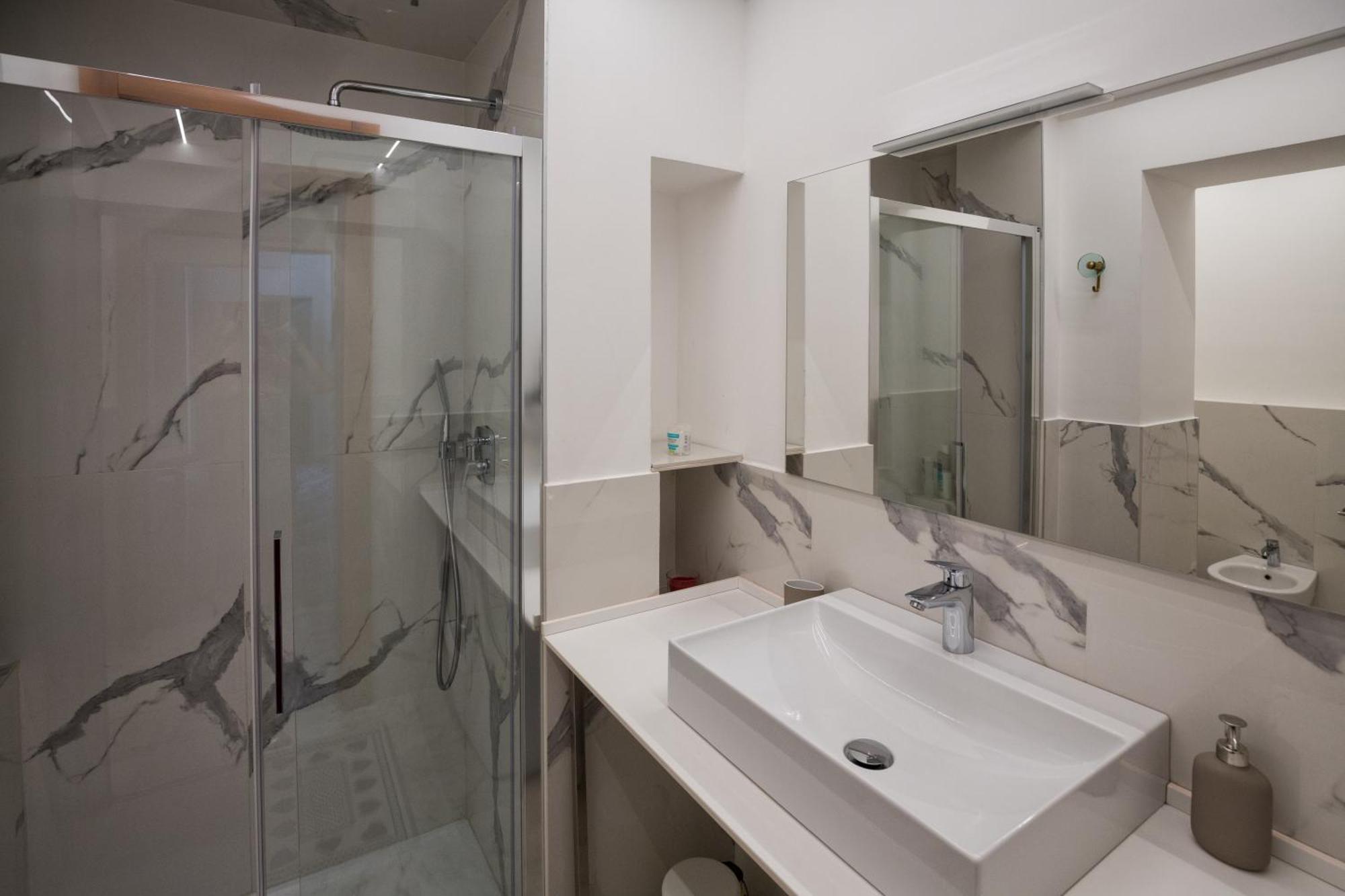 Le Due Piazze Apartment *
